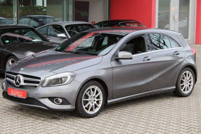 Image 1/11 of Mercedes-Benz A 200 (2015)