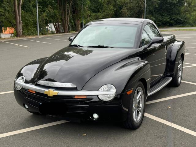 Image 1/10 of Chevrolet SSR (2005)