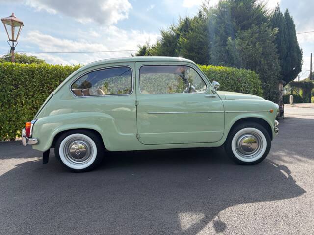 Image 1/24 of SEAT 600 D (1966)
