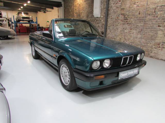 Immagine 1/30 di BMW 318i (1992)