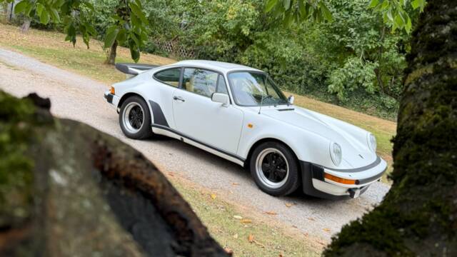 Image 1/16 of Porsche 911 Turbo 3.3 (1983)