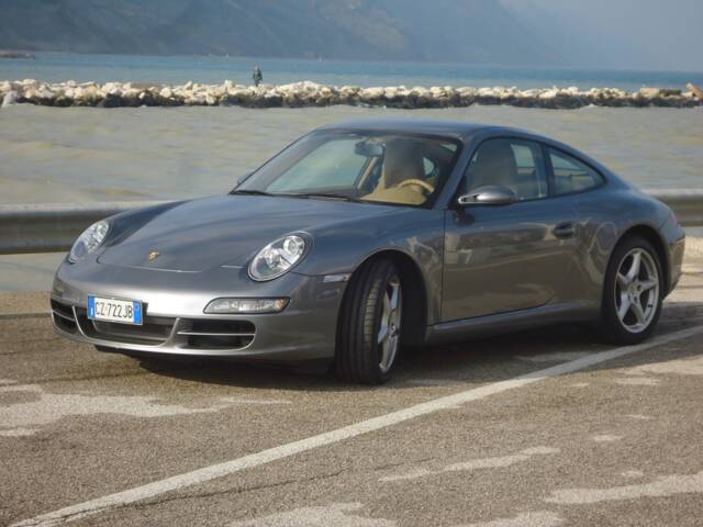 Image 1/31 of Porsche 911 Carrera (2006)
