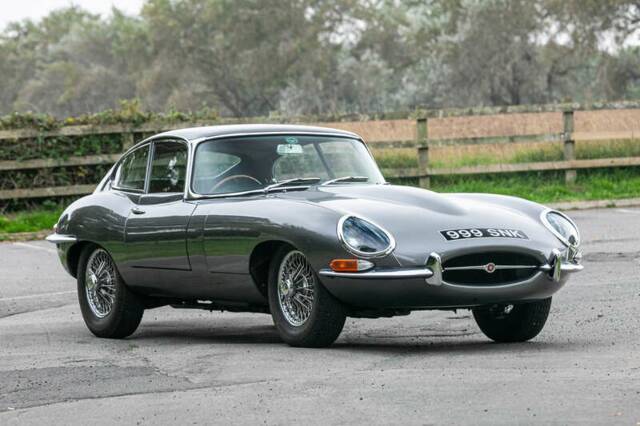 Image 1/39 de Jaguar Type E 4.2 (1966)