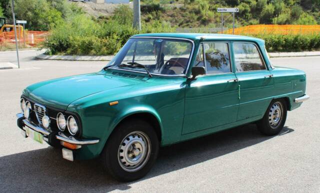 Image 1/10 de Alfa Romeo Giulia Nuova Super 1300 (1977)