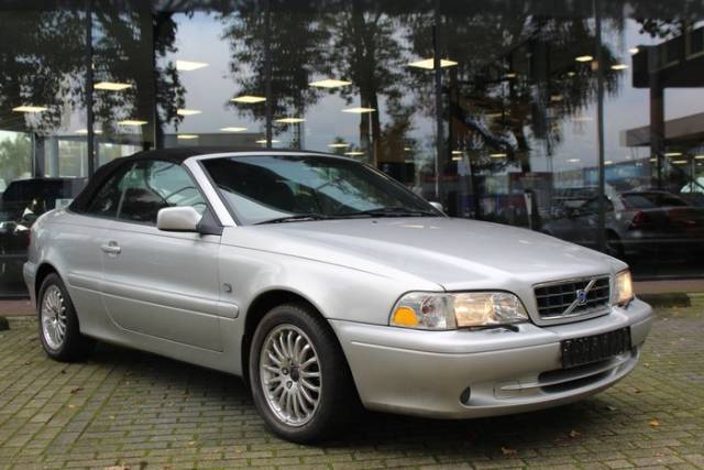 Imagen 1/7 de Volvo C70 2.0 T (2003)