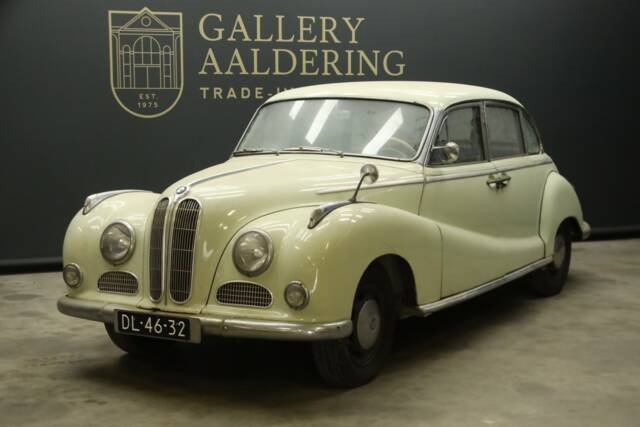 Image 1/50 of BMW 502 (1956)