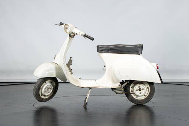 Immagine 1/32 di Piaggio Vespa 50 L (1968)