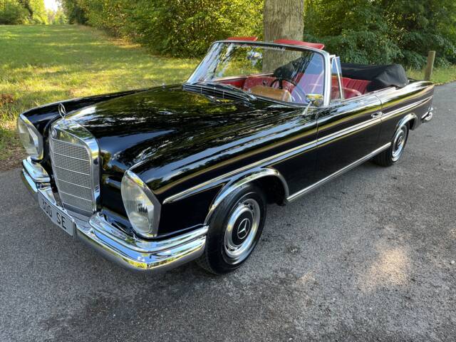 Bild 1/13 von Mercedes-Benz 300 SE (1963)