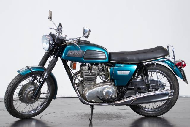 Image 1/21 of Triumph DUMMY (1970)