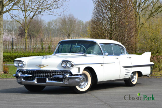 Immagine 1/50 di Cadillac de Ville Touring Sedan (1958)