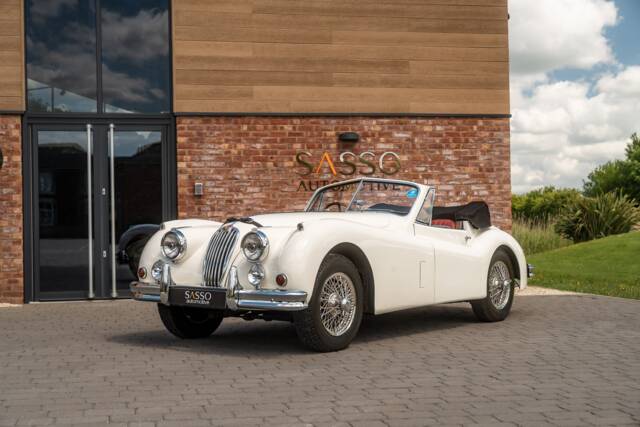 Image 1/58 of Jaguar XK 140 SE DHC (1955)