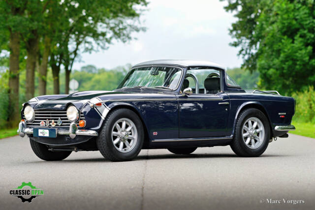 Image 1/47 of Triumph TR 250 (1968)