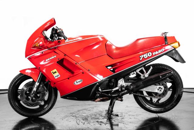 Image 1/30 de Ducati DUMMY (1988)