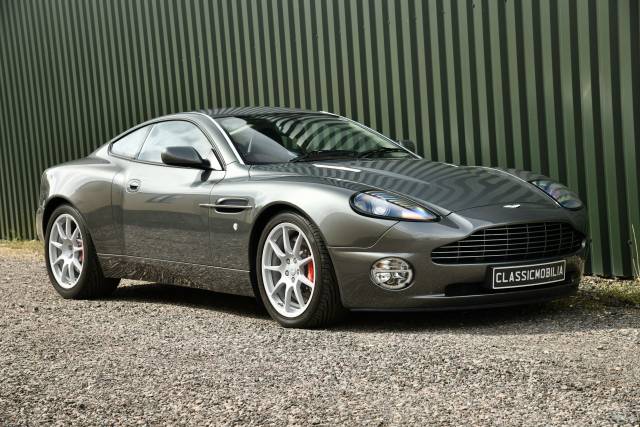 Image 1/15 de Aston Martin V12 Vanquish (2004)