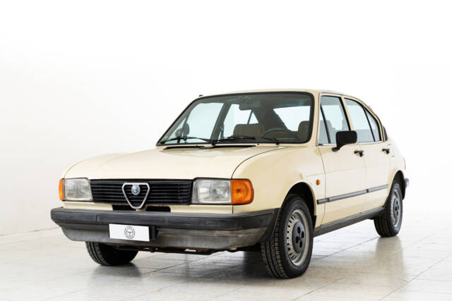 Imagen 1/84 de Alfa Romeo Alfasud 1.2 (1982)