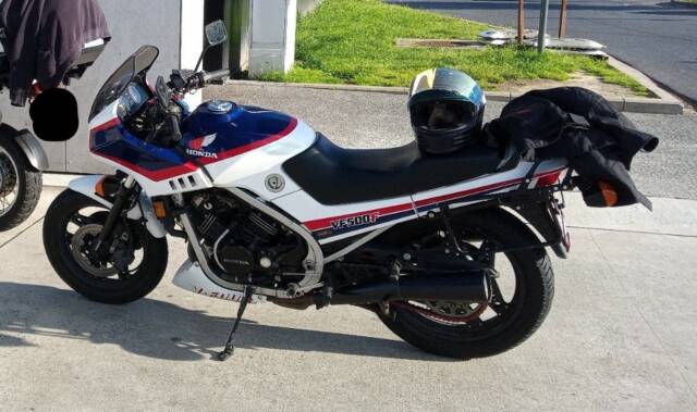Bild 1/7 von Honda VF 500 F (1984)