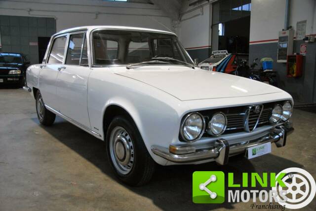 Bild 1/10 von Alfa Romeo 1750 Berlina (1968)