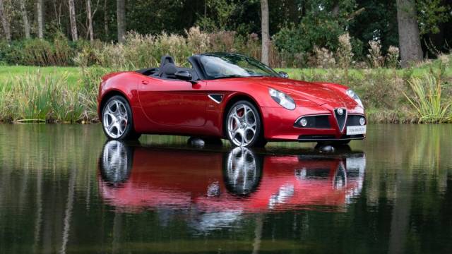 Image 1/26 of Alfa Romeo 8C Spider (2013)