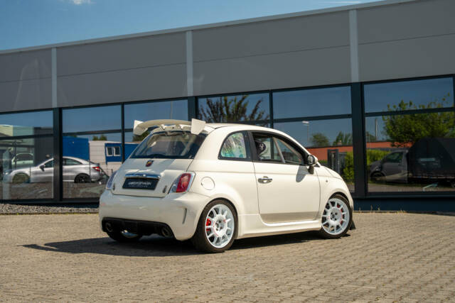 Image 1/31 of Abarth 695 Assetto Corse Evoluzione (2013)