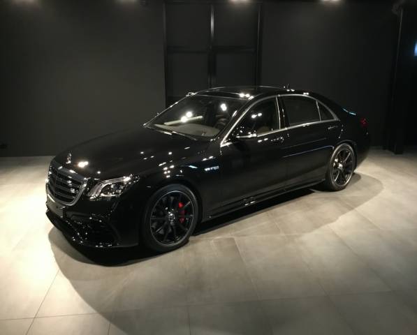 Image 1/4 de Mercedes-Benz S 63 AMG S 4MATIC (2019)