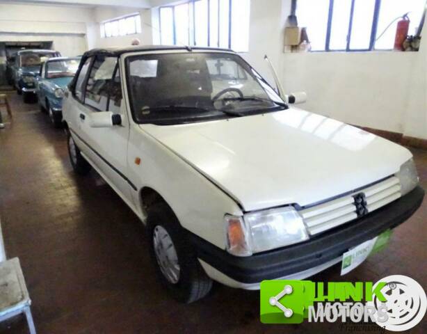 Image 1/10 of Peugeot 205 (1990)