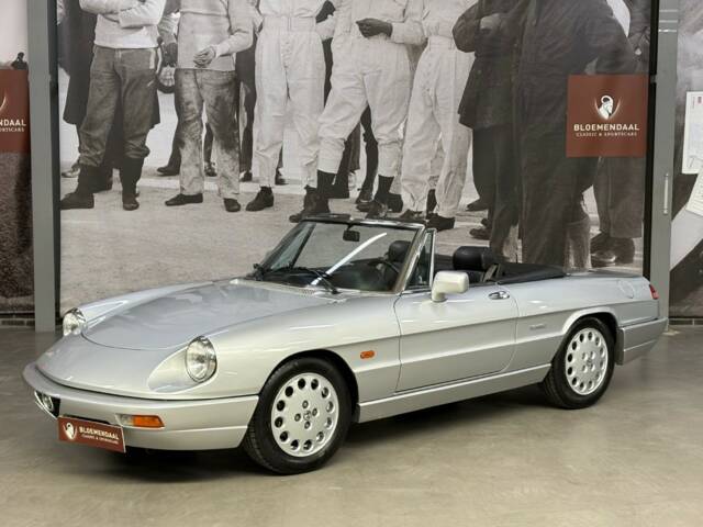Bild 1/33 von Alfa Romeo 2.0 Spider (1993)