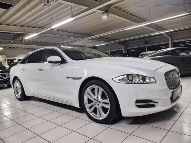 Image 1/15 of Jaguar XJ 5.0 (2011)