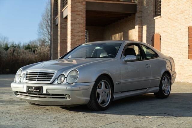 Image 1/50 of Mercedes-Benz CLK 55 AMG (2000)