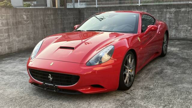Bild 1/45 von Ferrari California (2009)