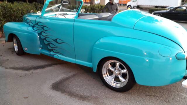 Image 1/7 of Ford Deluxe (1947)