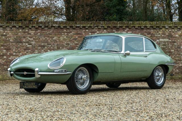 Image 1/50 de Jaguar Type E 4.2 (1967)