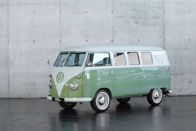 Image 1/47 of Volkswagen T1 minibus (1961)