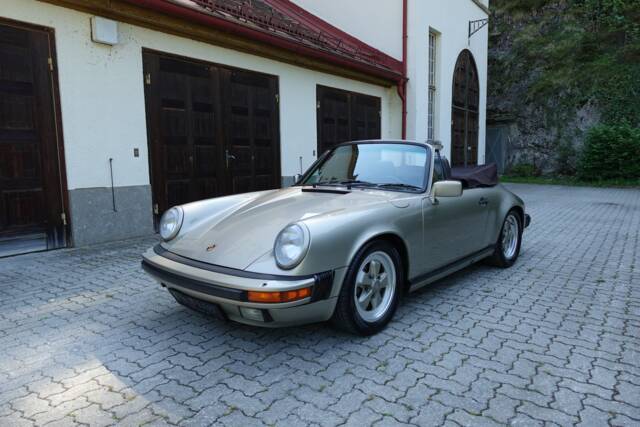 Image 1/40 of Porsche 911 Carrera 3.2 (1986)