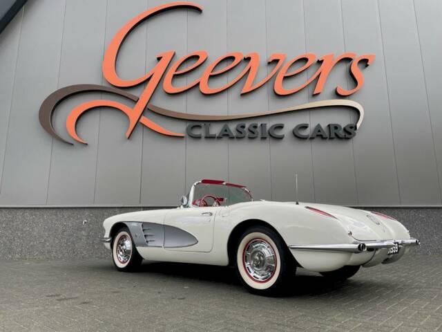 Bild 1/36 von Chevrolet Corvette (1960)