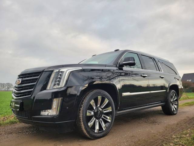 Image 1/15 of Cadillac Escalade (2019)
