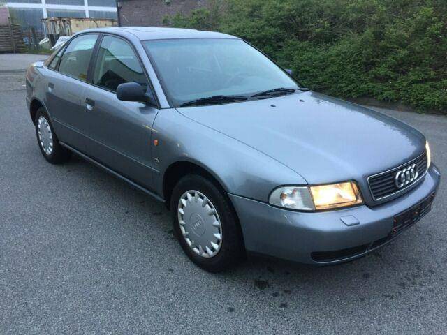 Bild 1/14 von Audi A4 1.8 (1995)