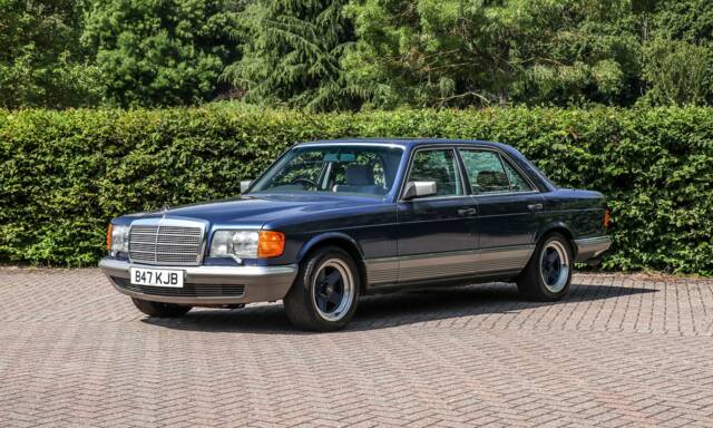 Immagine 1/44 di Mercedes-Benz 500 SE (1985)