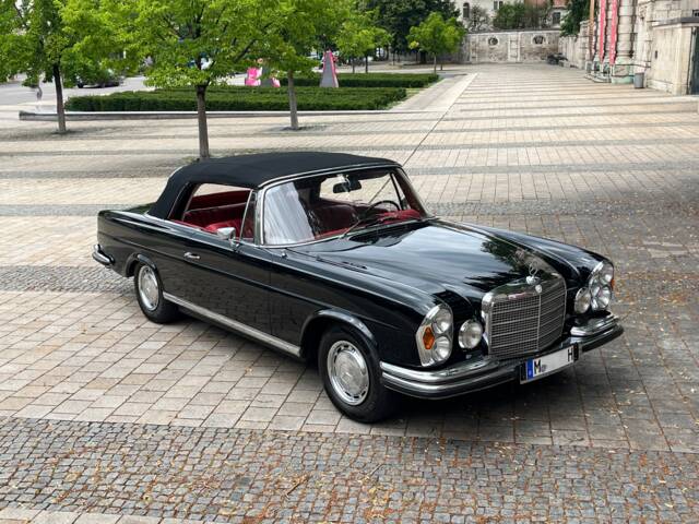Image 1/81 de Mercedes-Benz 280 SE 3,5 (1970)