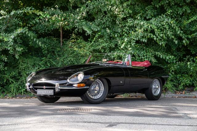 Image 1/25 de Jaguar E-Type 3.8 Flat Floor (1961)