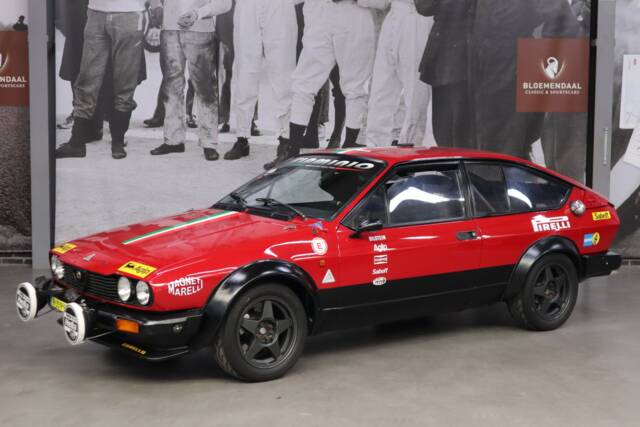 Bild 1/46 von Alfa Romeo GTV 2.0 (1982)
