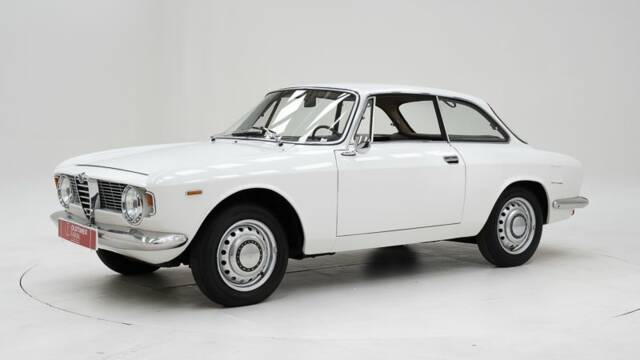 Afbeelding 1/15 van Alfa Romeo Giulia 1600 Sprint GT (1966)