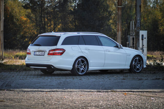 Bild 1/46 von Mercedes-Benz E 63 AMG T (2013)