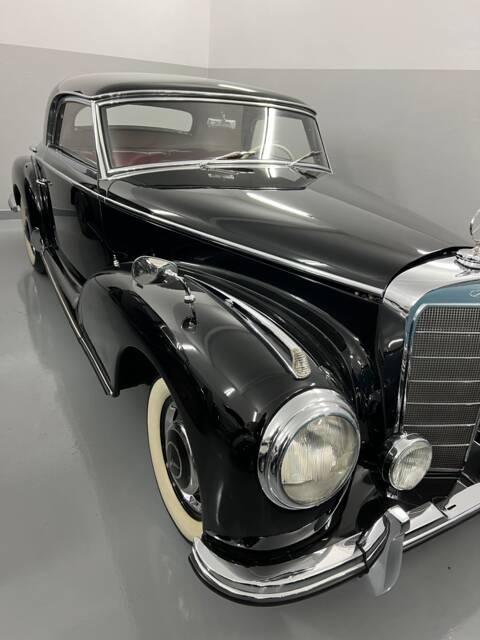 Image 1/12 of Mercedes-Benz 300 S (1953)