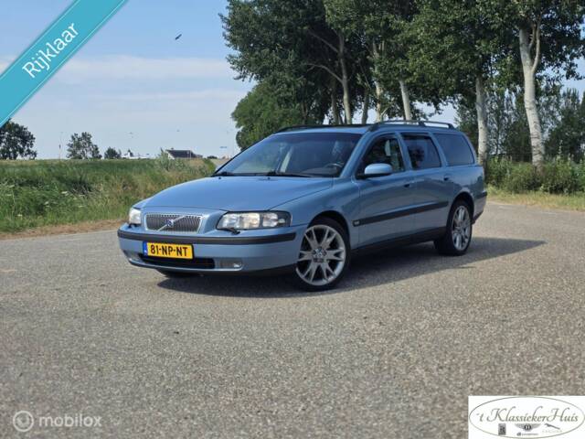 Bild 1/40 von Volvo V 70 2.5T (2004)