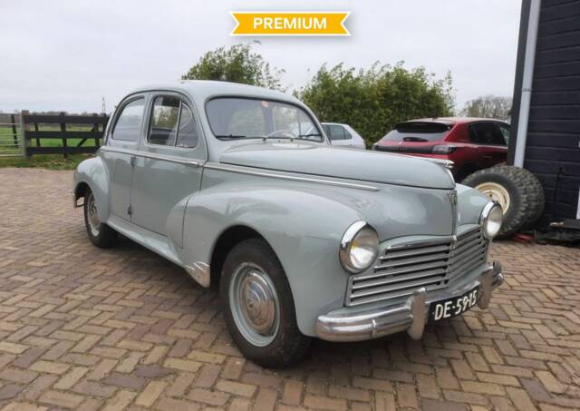Immagine 1/8 di Peugeot 203 C (1955)