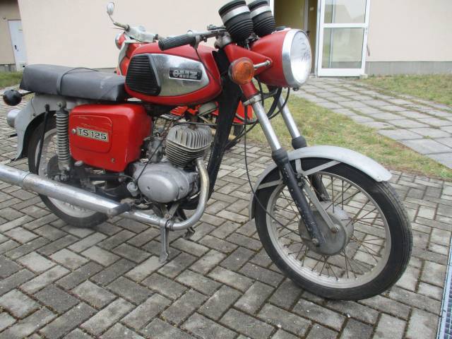 Bild 1/9 von MZ DUMMY (1981)