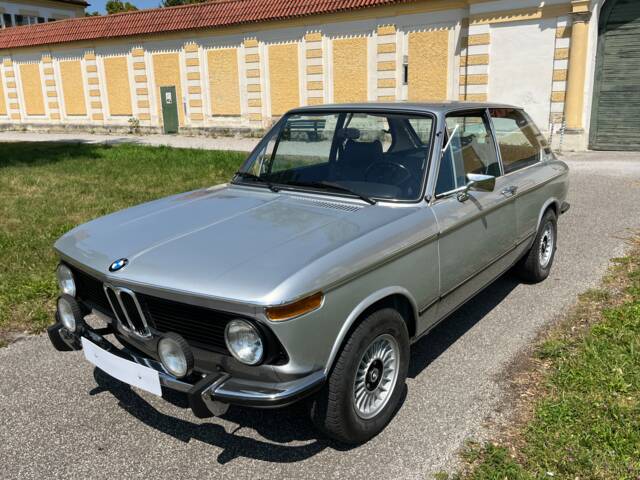 Image 1/99 of BMW 2002 Touring (1974)