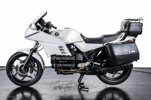 Image 1/31 de BMW DUMMY (1986)