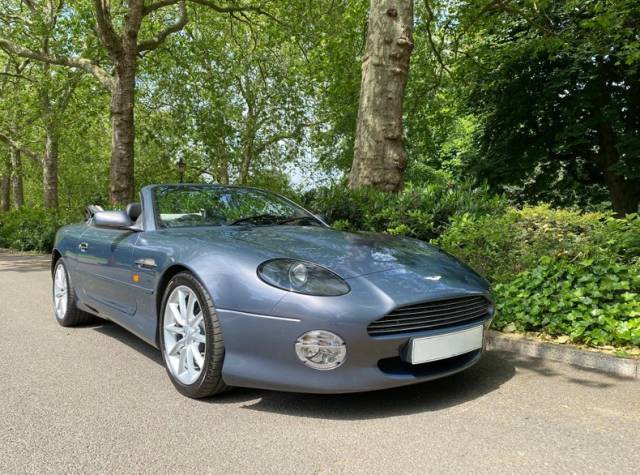 Immagine 1/50 di Aston Martin DB 7 Vantage Volante (2002)