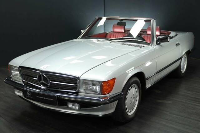 Image 1/30 of Mercedes-Benz 300 SL (1988)